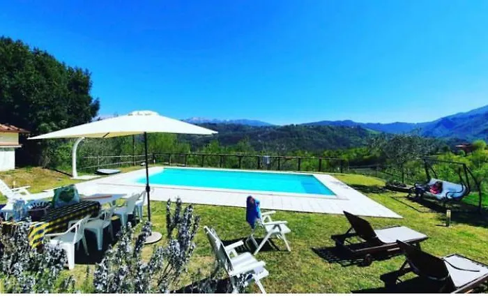 Le Apuane Holidays בית כפרי