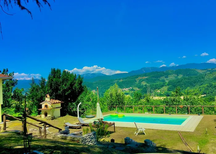 Le Apuane Holidays * Mezzana (Massa and Carrara)